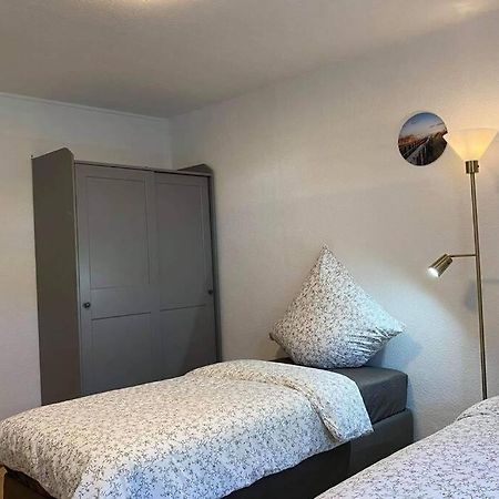 Beste Lage In Rostock: 2-Zimmerwohnung Mit Balkon Im 1.Og Buitenkant foto