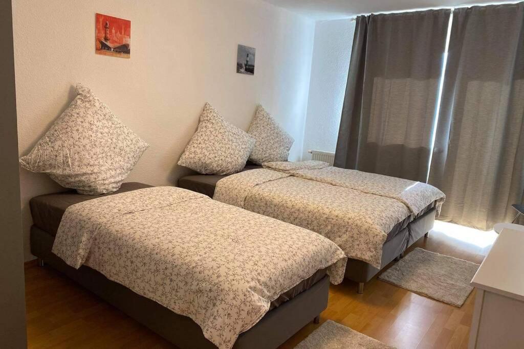 Beste Lage In Rostock: 2-Zimmerwohnung Mit Balkon Im 1.Og Buitenkant foto