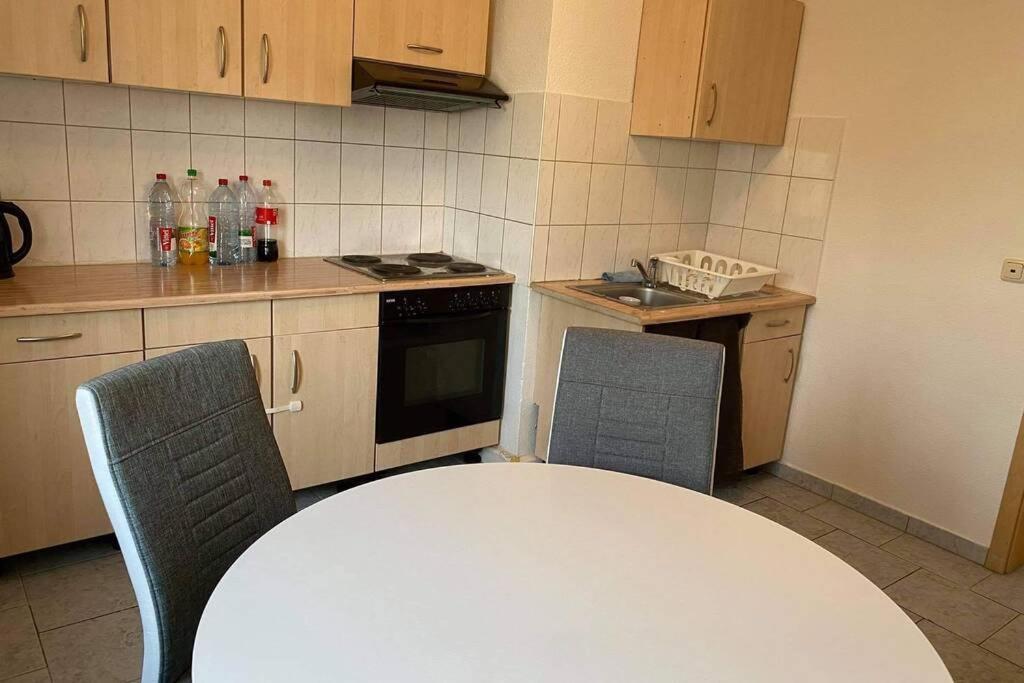 Beste Lage In Rostock: 2-Zimmerwohnung Mit Balkon Im 1.Og Buitenkant foto